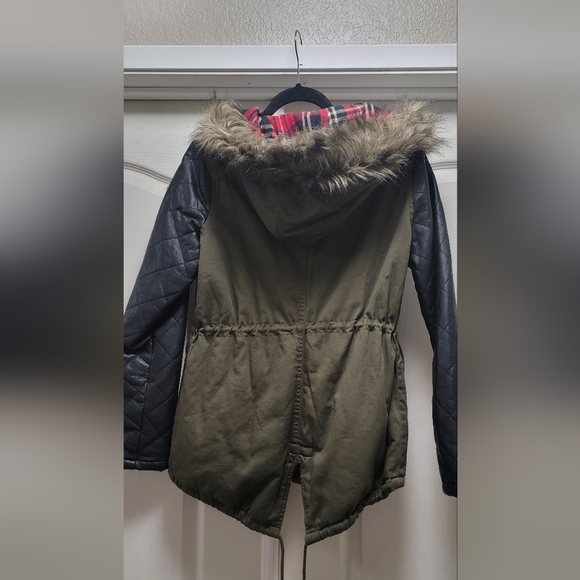 Utility Jacket - Picture 2 of 2